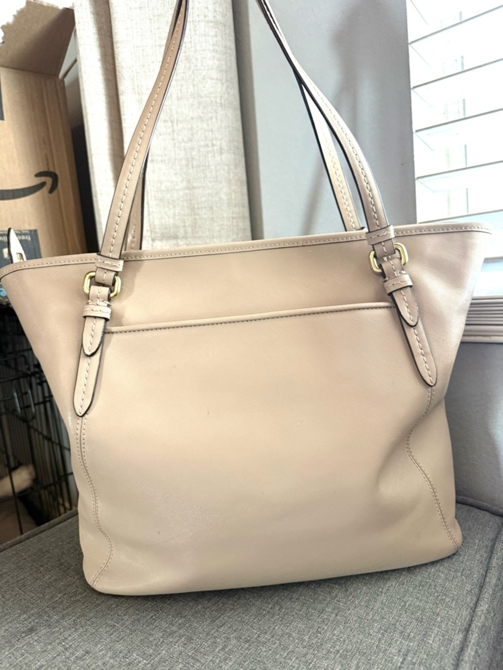 COACH LIGHT BEIGE PEYTON LEATHER ZIP TOP TOTE WITH GOLD HARDWARE - Picture 3 of 8